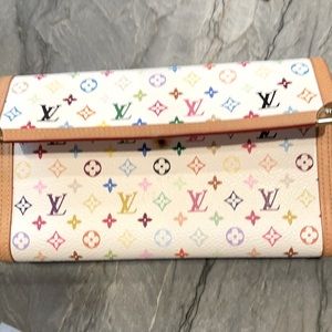 ‼️REDUCED‼️ LV white tri-fold long wallet NWOT